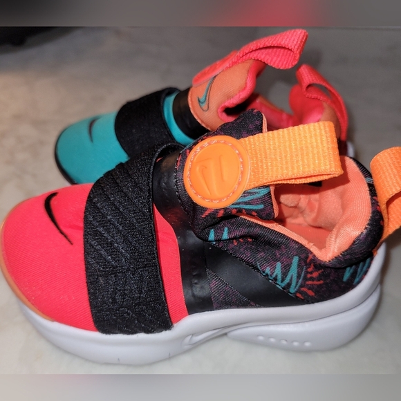 NIKE PRESTO EXTREME(GS) 'MISMATCHED" av6130-800 Size 5C - Picture 3 of 5